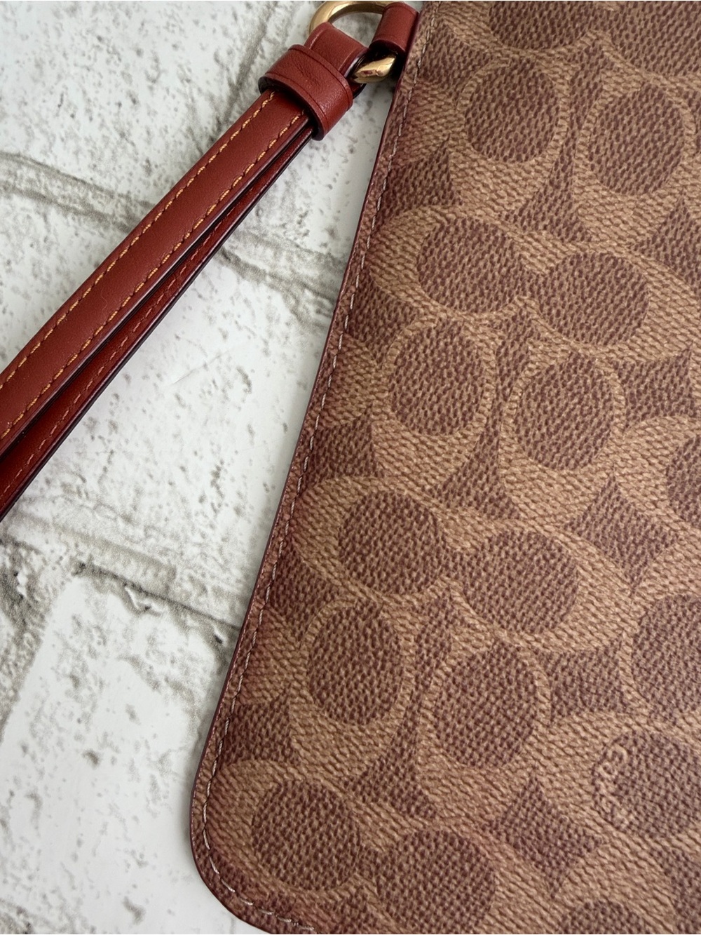 Coach Wristlet/Pouch - Picture 6 of 11